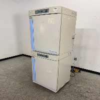 Thermo Scientific Forma Series II Water Jacketed Doublestack CO2 Incubator image 1